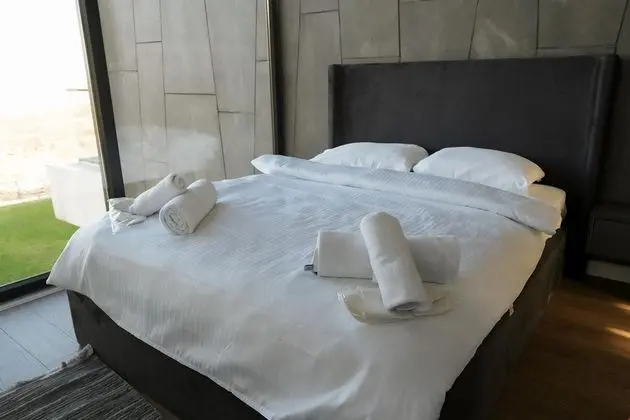 Villa 1