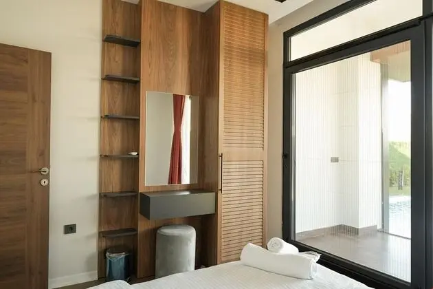 Villa 2