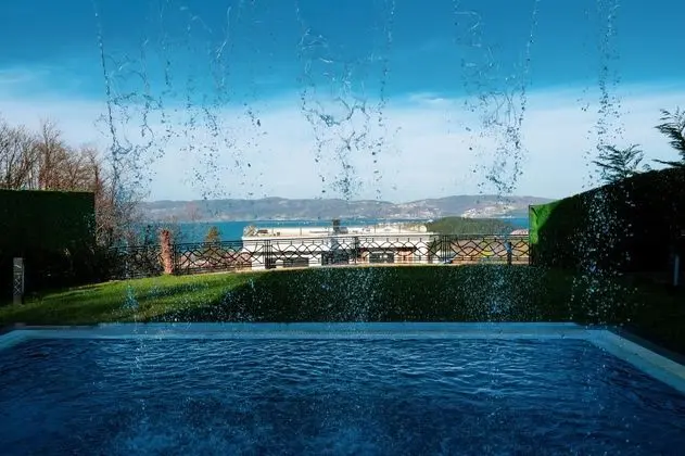 Villa, Göl Manzaralı, Balkonlu