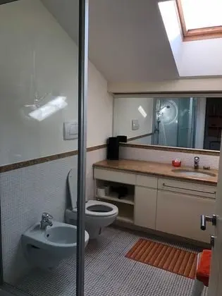 Deluxe Tek Büyük Yataklı Oda, Balkon, Avlu Manzaralı