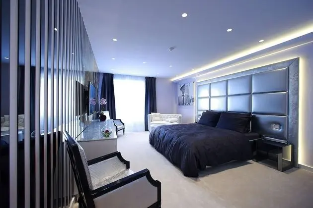Luxury King Room