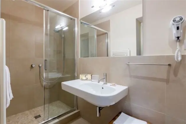 Büyük Yataklı Tek Kişilik Oda (Style)