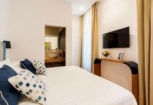 Deluxe Tek Büyük Yataklı Oda