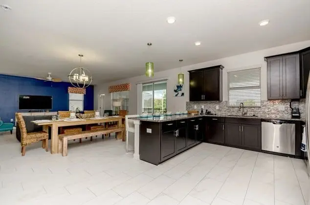 Villa (9037HS 6 Bedroom 5 Bathroom Champions)
