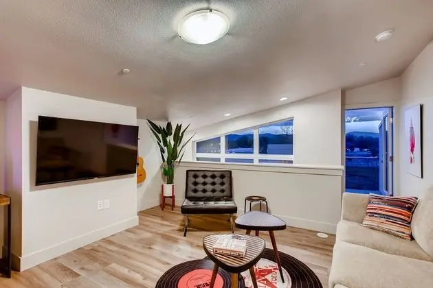 Ev, Birden Çok Yatak, Veranda, Bahçe Manzaralı (908 Jerome St. (Unit 1)*)