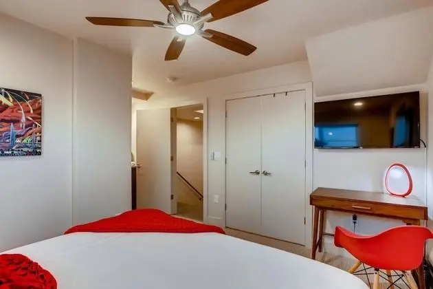 Ev, Birden Çok Yatak, Veranda, Bahçe Manzaralı (908 Jerome St. (Unit 4)*)