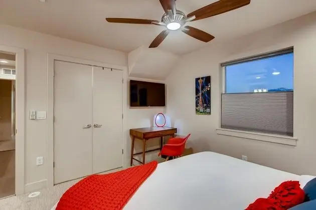 Ev, Birden Çok Yatak, Veranda, Bahçe Manzaralı (908 Jerome St. (Unit 4)*)