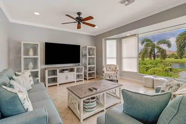 Ev (9151 Kings Cove Ct)