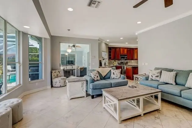 Ev (9151 Kings Cove Ct)
