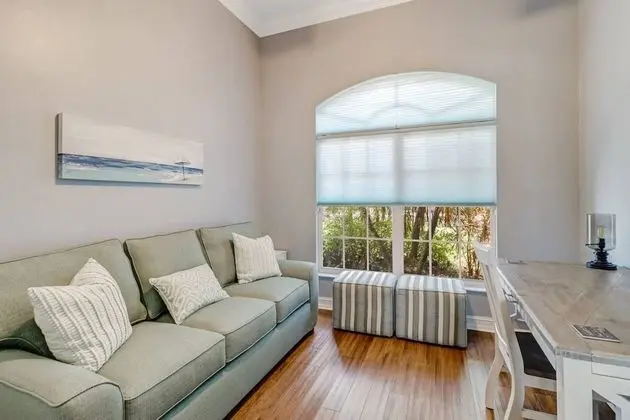 Ev (9151 Kings Cove Ct)