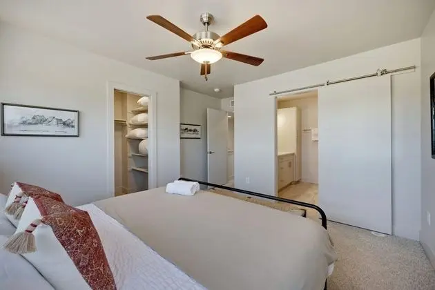 Ev, Birden Çok Yatak, Veranda, Bahçe Manzaralı (938 Jerome St. (Unit 1))