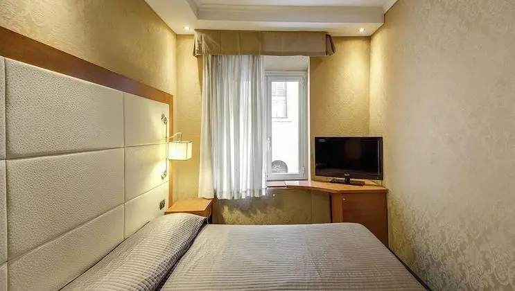 Economy Tek Büyük Yataklı Oda