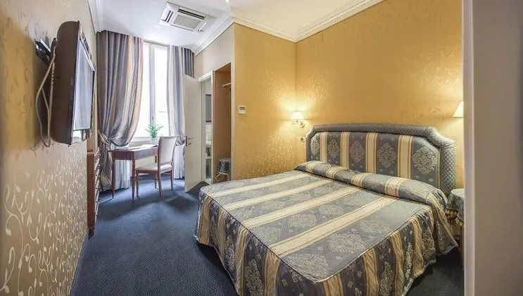 Economy Tek Büyük Yataklı Oda