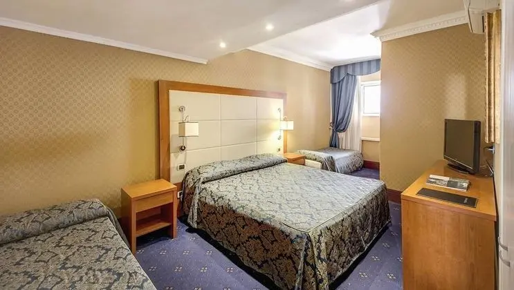 Standard Üç Kişilik Oda