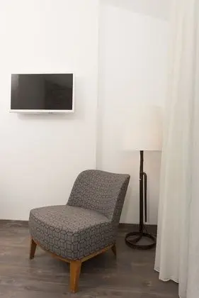 Classic Tek Büyük Yataklı Oda