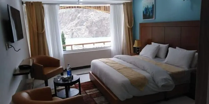 Deluxe Tek Büyük Yataklı Oda