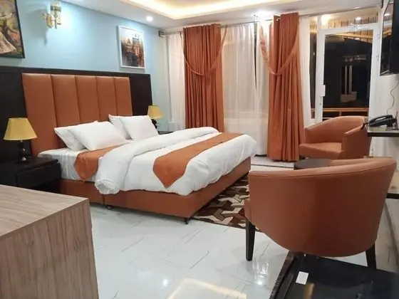 Deluxe Tek Büyük Yataklı Oda