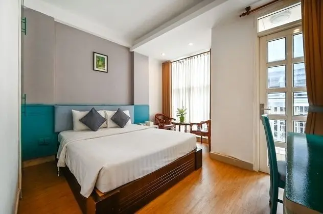Deluxe Tek Büyük Yataklı Oda