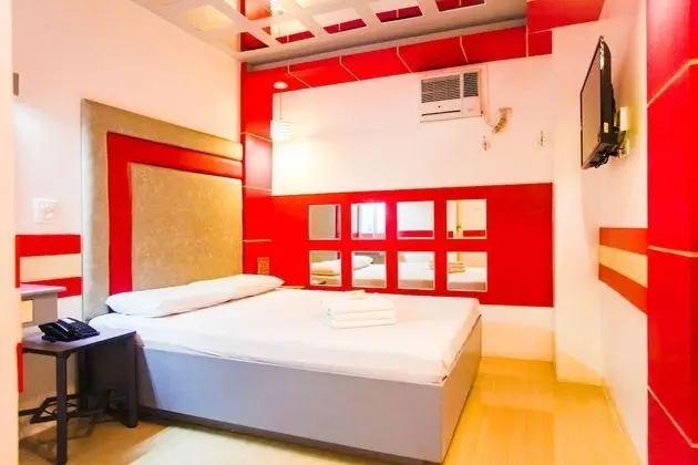 Fiesta Room (No Window)