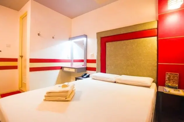Fiesta Room (No Window)