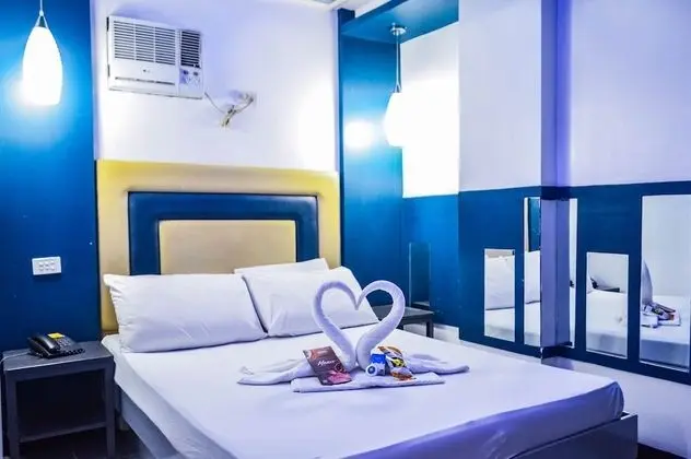 Fiesta Room (No Window)
