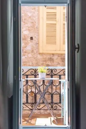 Tek Büyük Yataklı Oda, Balkon