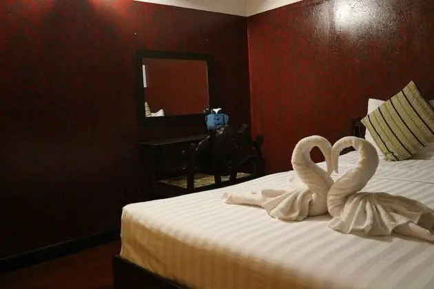Tek Büyük Yataklı Oda (Shared Bathroom)