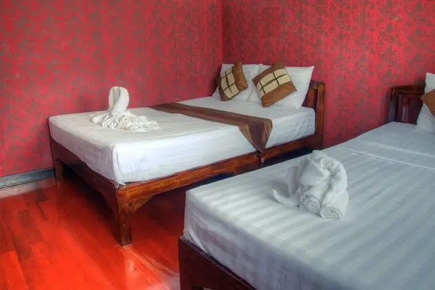 Triple Room (Shared Bathroom)