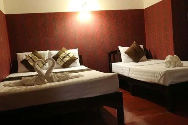 Triple Room (Shared Bathroom)