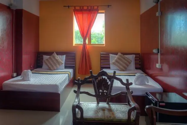 Triple Room (Shared Bathroom)