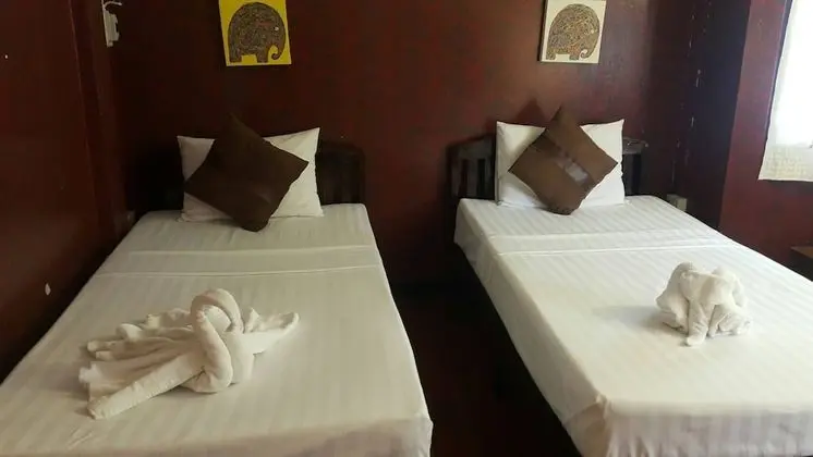 Twin Room (Shared Bathroom)