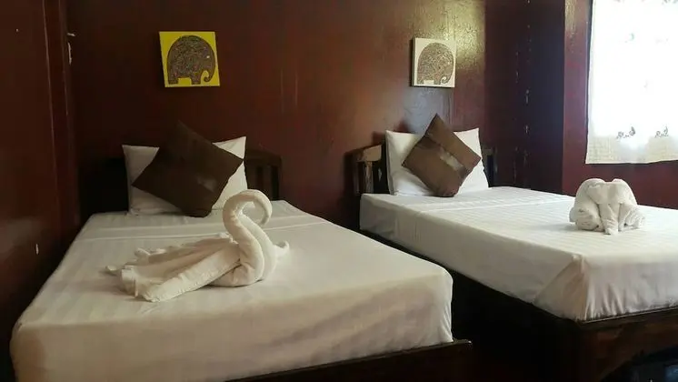 Twin Room (Shared Bathroom)