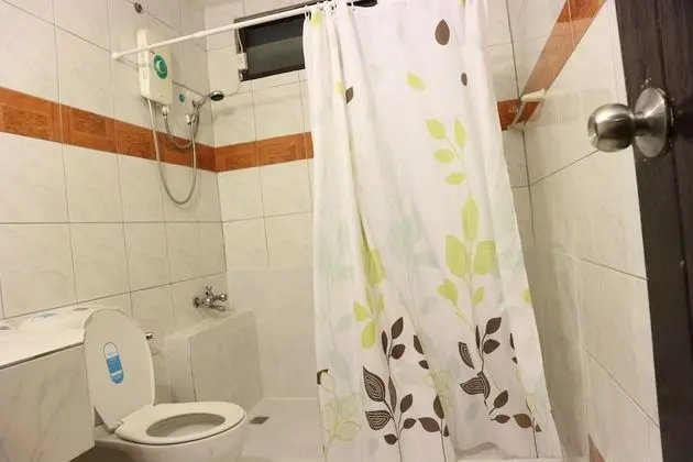 Twin Room (Shared Bathroom)