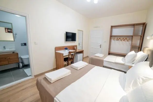 Triple, Şehir Manzaralı