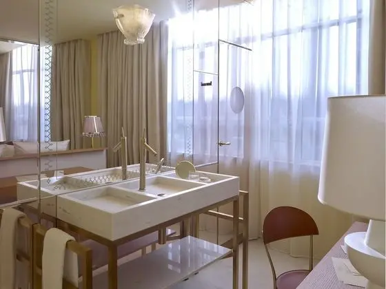 Executive Tek Büyük Yataklı Oda