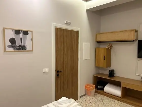 Basic Tek Büyük Yataklı Oda