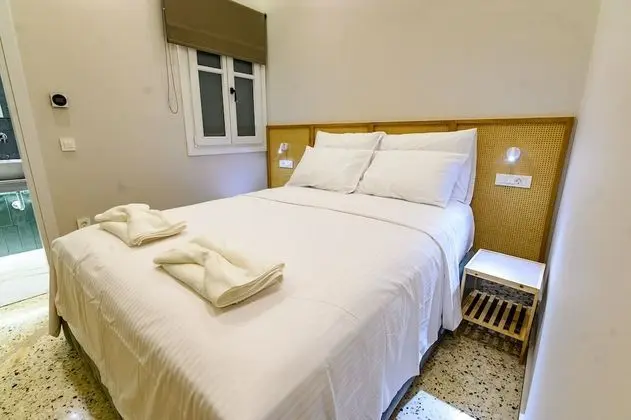 Basic Tek Büyük Yataklı Oda