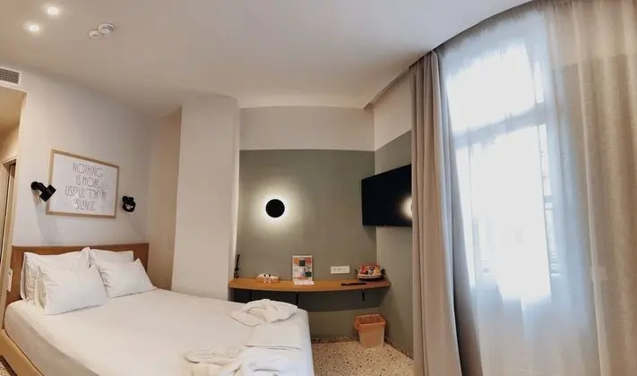 City Tek Büyük Yataklı Oda