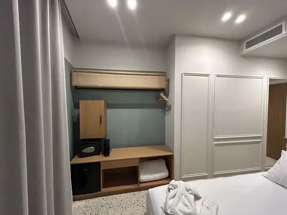 City Tek Büyük Yataklı Oda