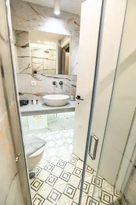 City Tek Büyük Yataklı Oda