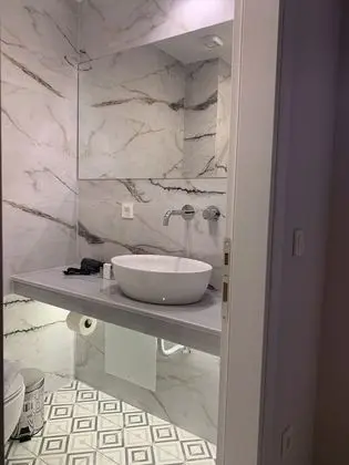 City Tek Büyük Yataklı Oda