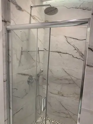 City Tek Büyük Yataklı Oda