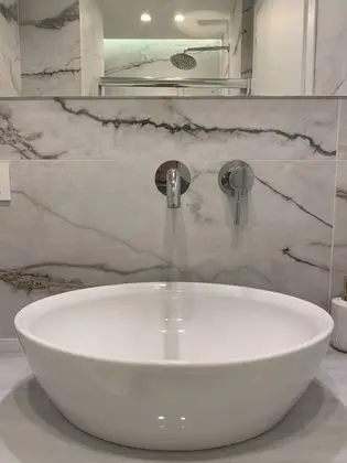 City Tek Büyük Yataklı Oda