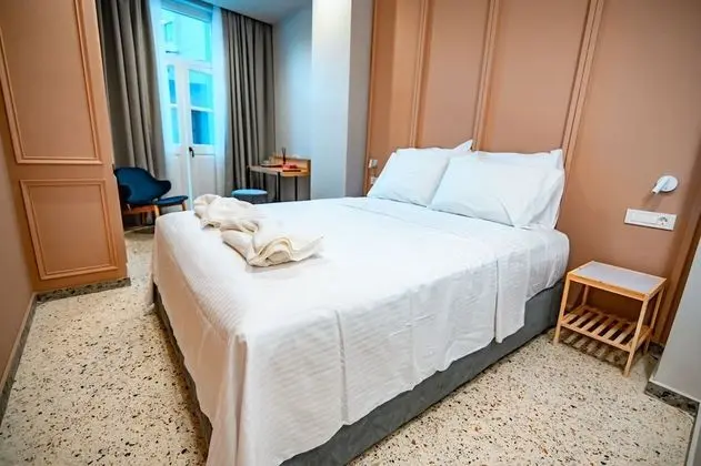 Deluxe Tek Büyük Yataklı Oda