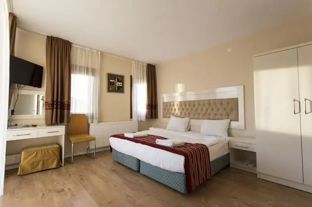 Çift Kişilik, Şehir Manzaralı