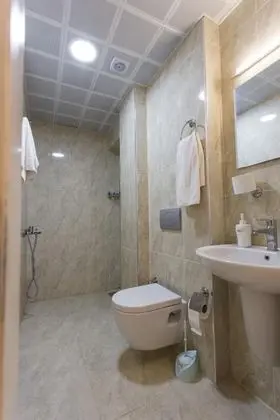 Çift Kişilik, Şehir Manzaralı