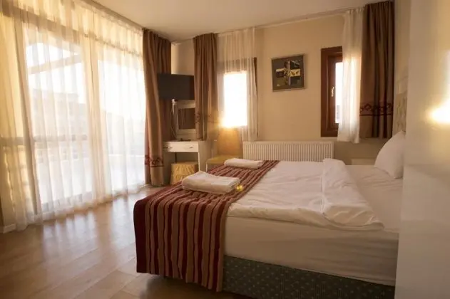 Tek Kişilik, Bahçe Manzaralı