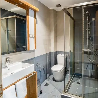 Junior Süit (Acropolis View)