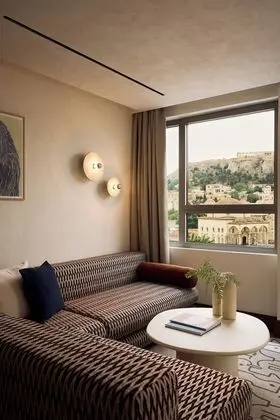 Junior Süit (Acropolis View)