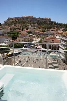 Süit (Red Suite, Acropolis View)